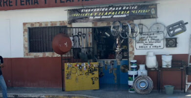 Ferreteria y Tlapaleria El Pedal